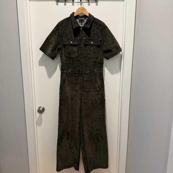 Green velvet utility jumpsuit - Size 10 - Picture 1 of 6